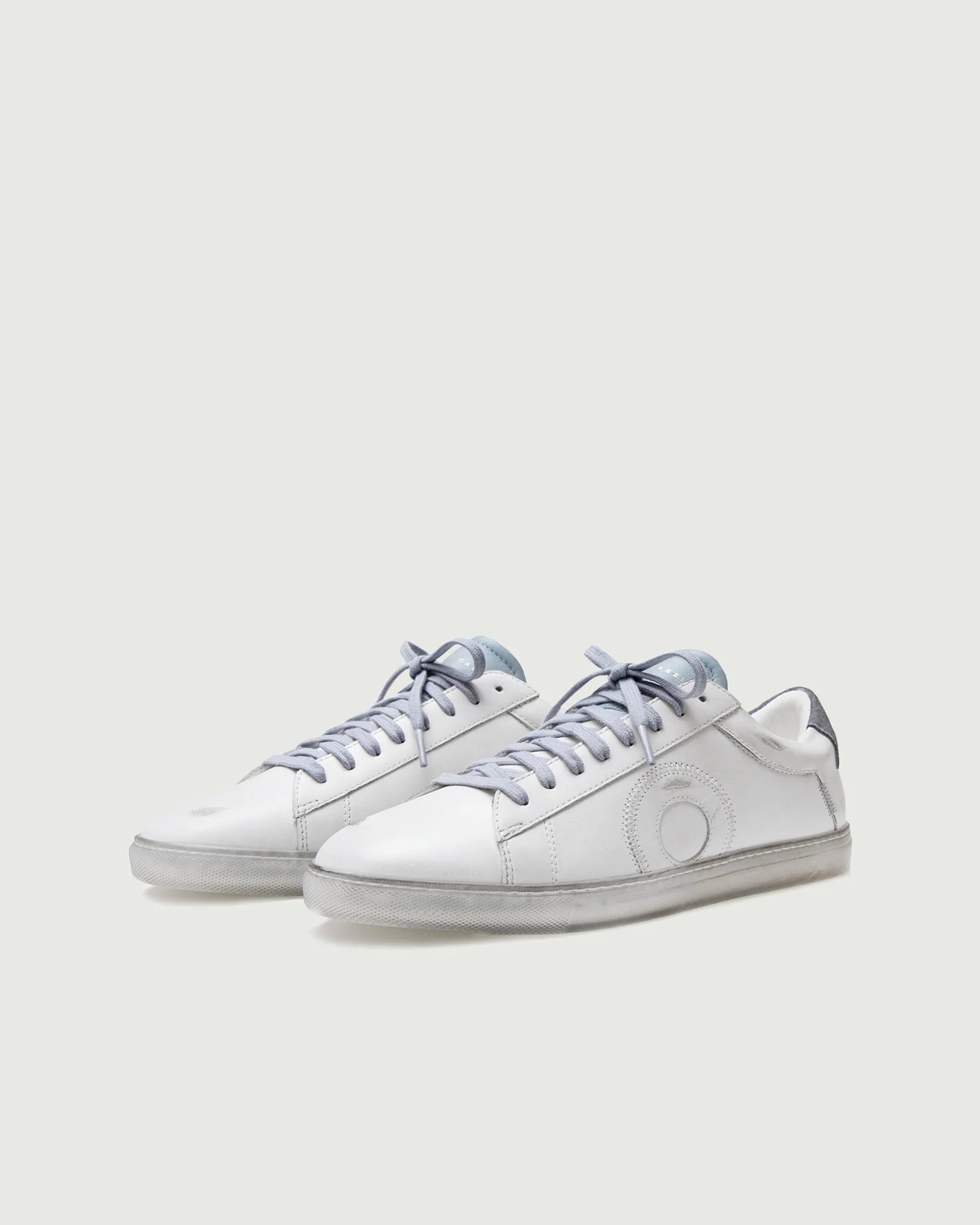 Oliver Cabell | Low 1 Arctic Ying Yang | White