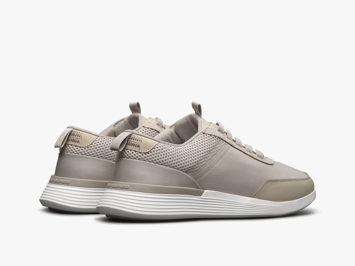 Wolf & Shepherd | Crossover Victory Trainer | Stone White Beige