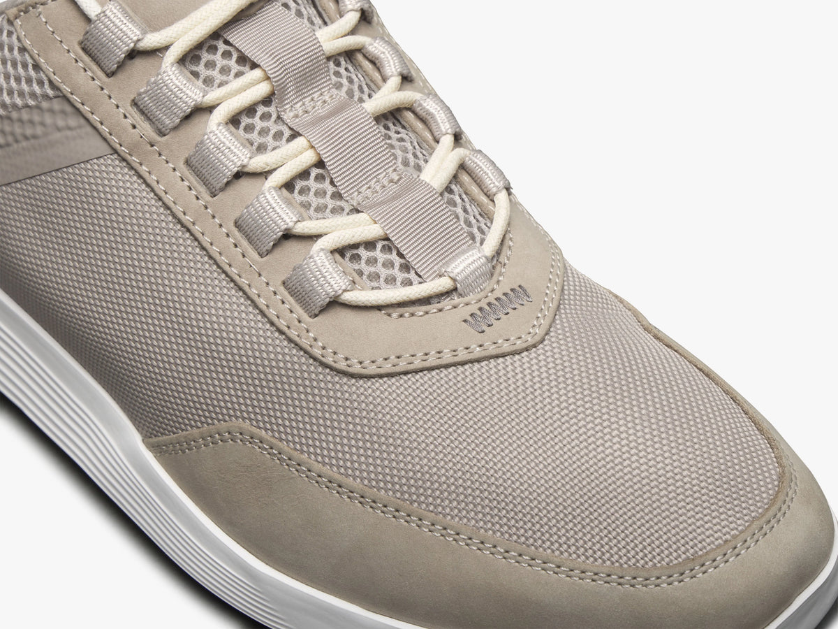 Wolf & Shepherd | Crossover Victory Trainer | Stone White Beige