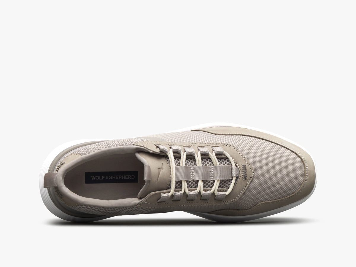 Wolf & Shepherd | Crossover Victory Trainer | Stone White Beige
