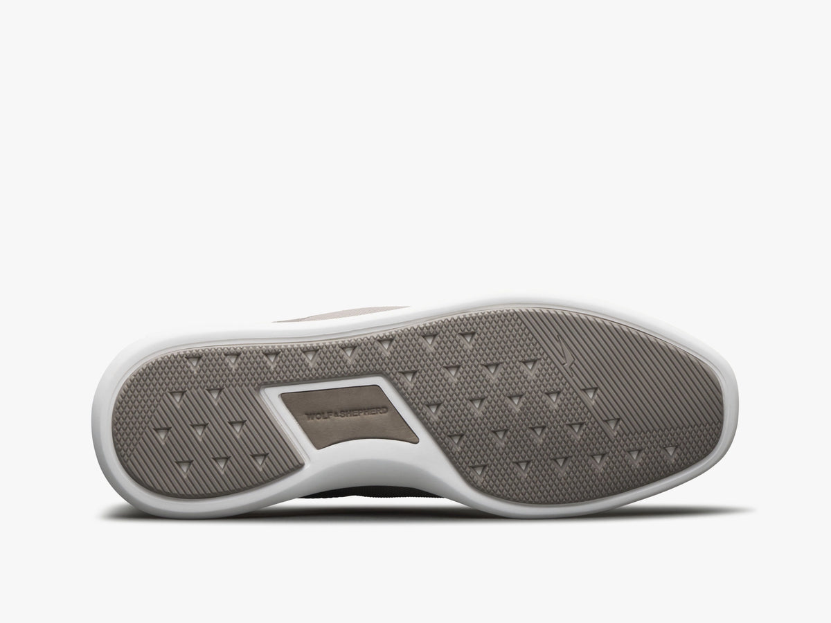 Wolf & Shepherd | Crossover Victory Trainer | Stone White Beige