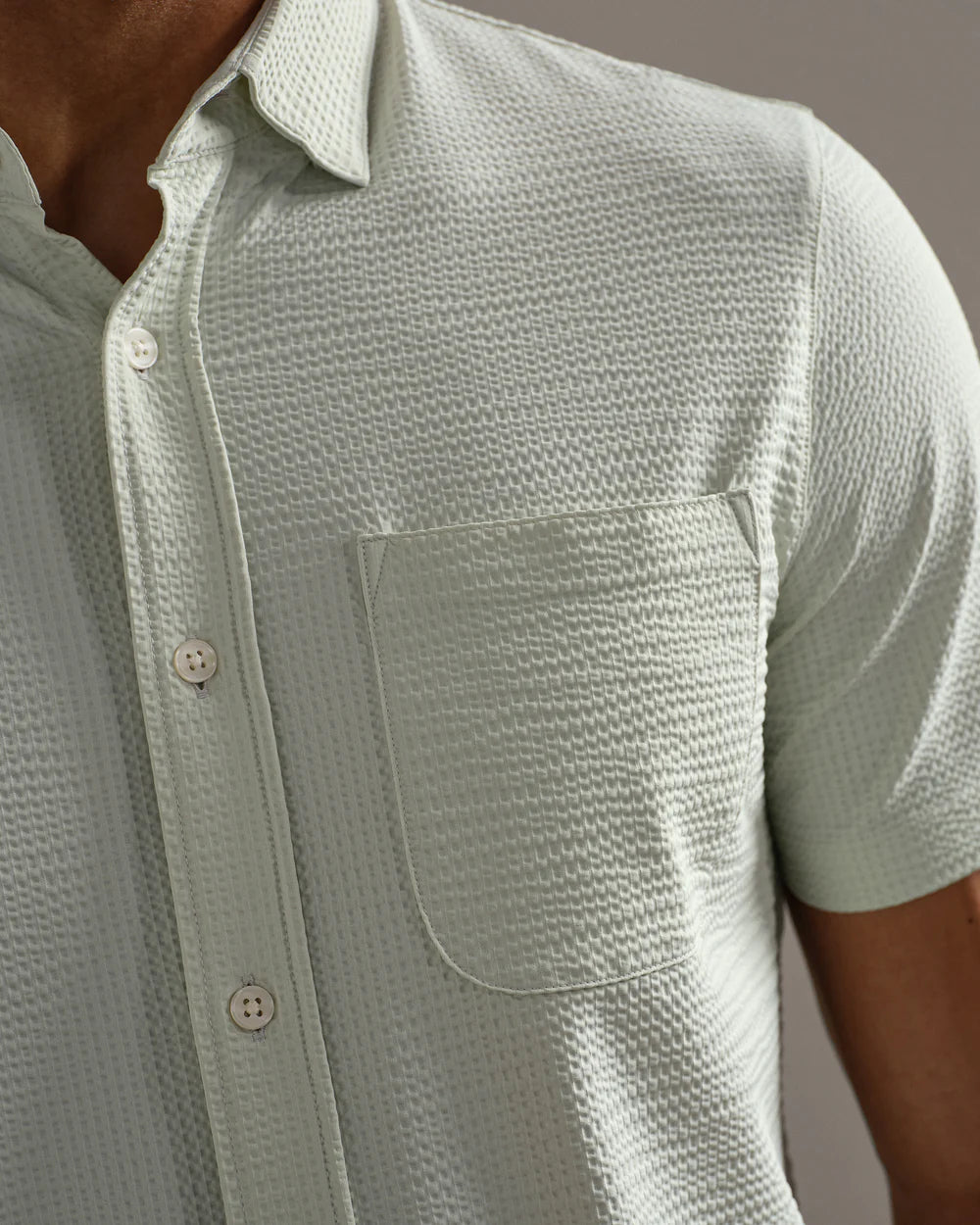 Rhone | Commuter® Seersucker Short Sleeve Button Down Cool Mint | Green