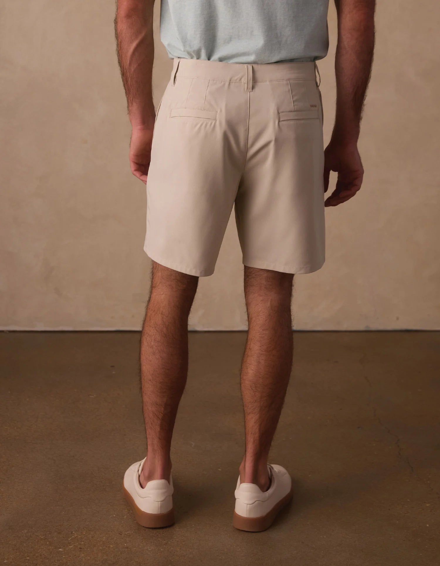 The Normal Brand | Everyday Hybrid Short Sand Dune 9" | Beige