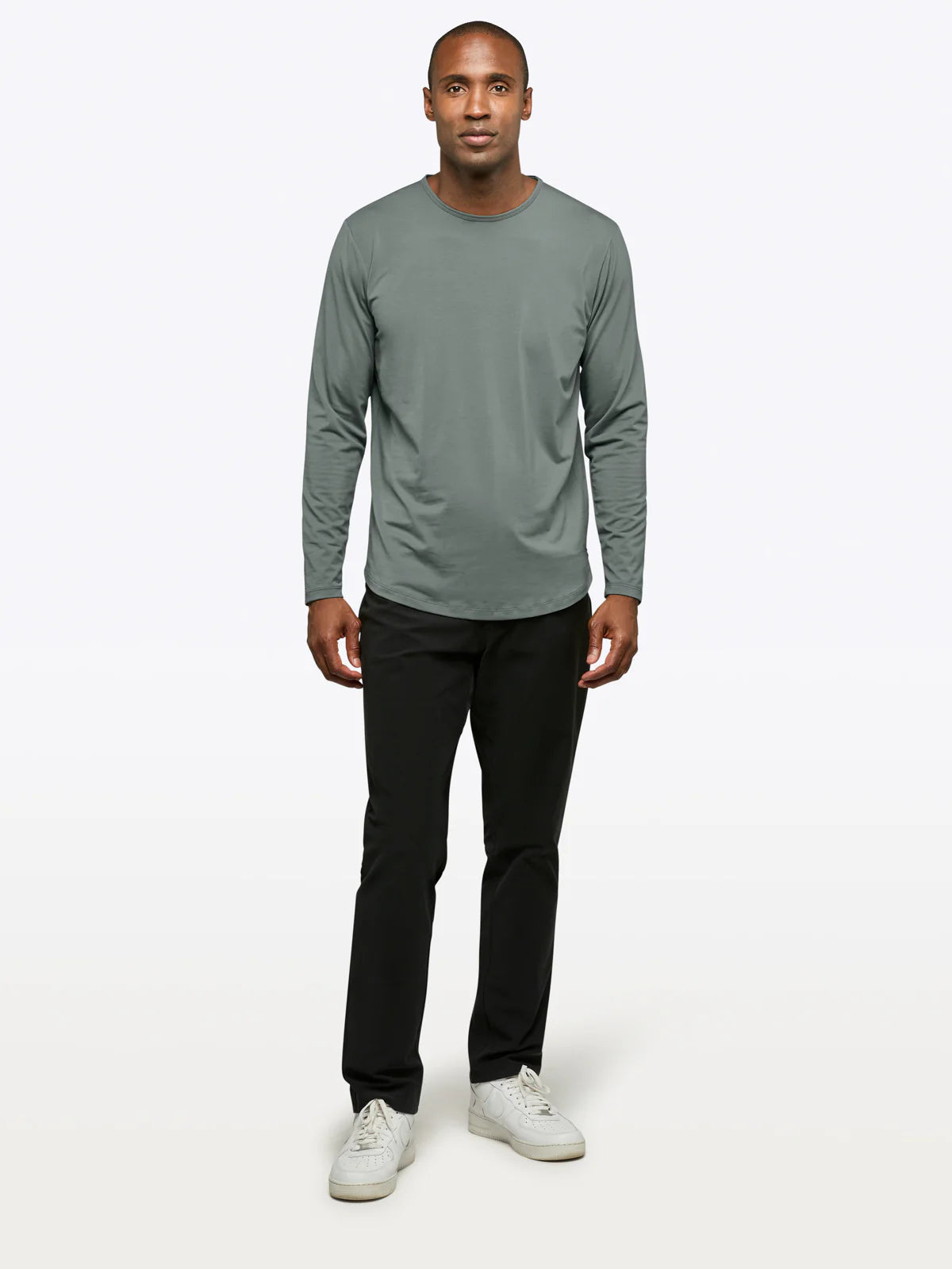 CUTS | AO Long Sleeve Curve-Hem Tee | Green