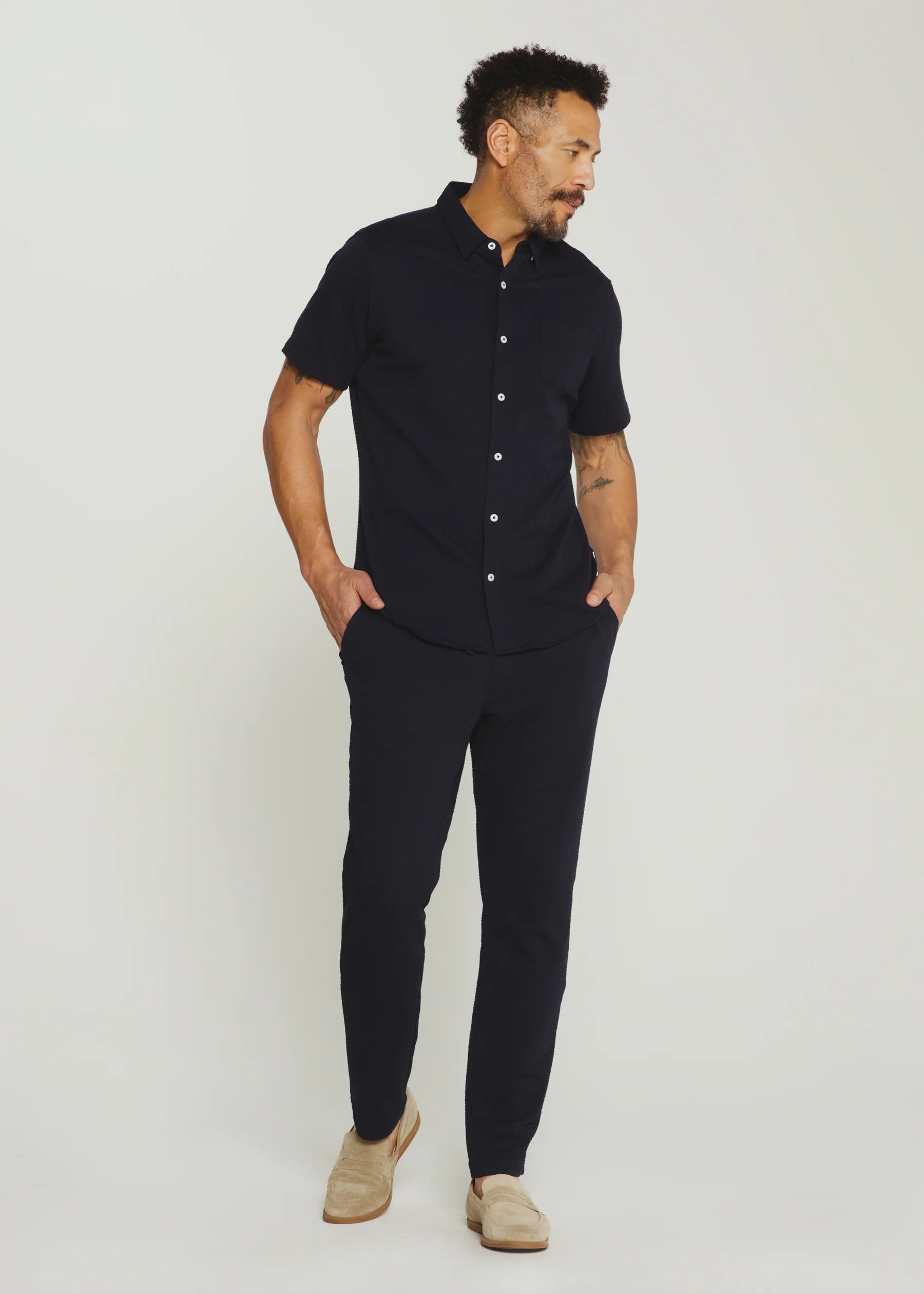 7Diamonds | Bennet Seersucker Stretch Short Sleeve Shirt | Navy