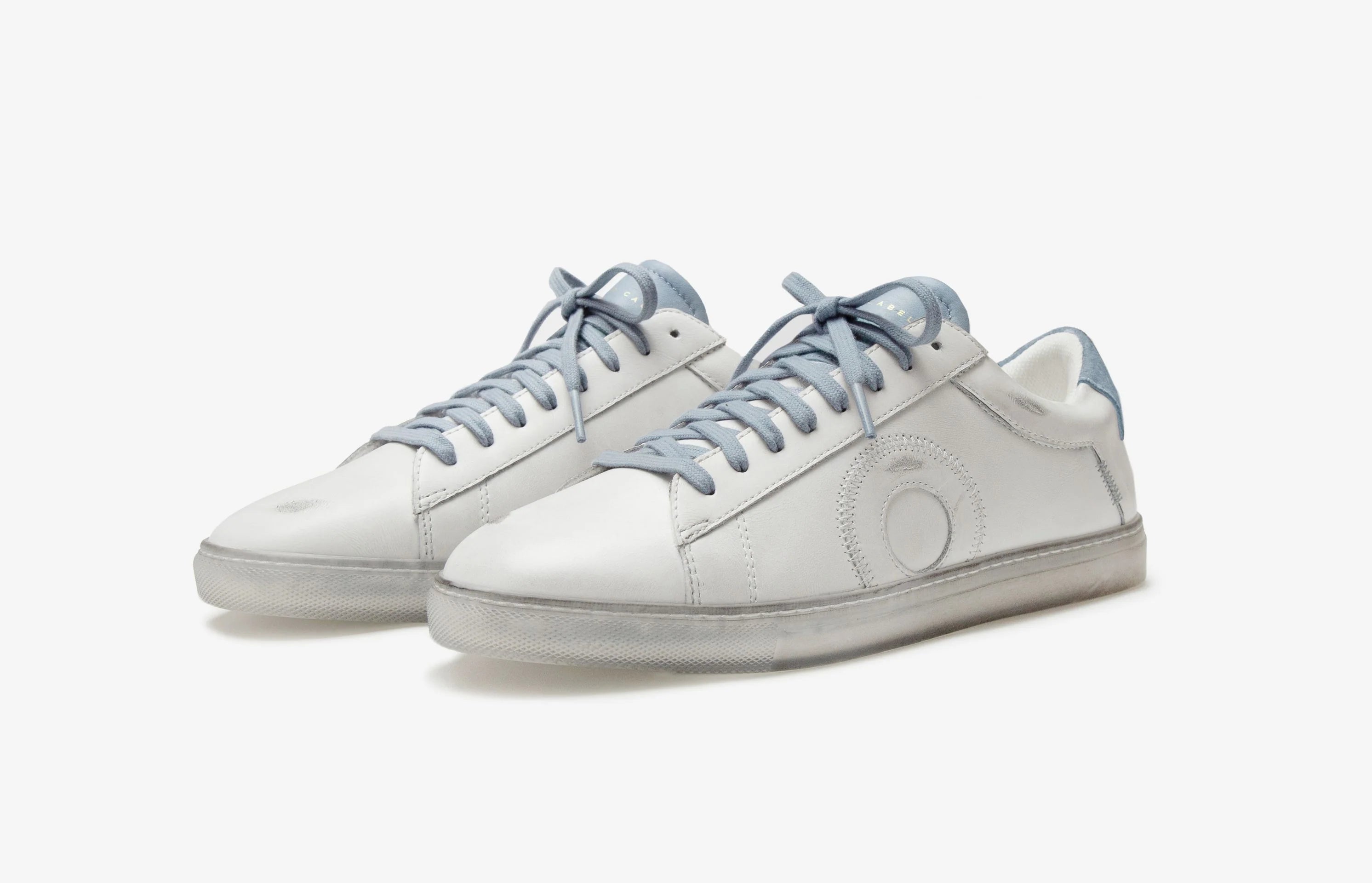 Oliver Cabell | Low 1 Arctic Ying Yang | White