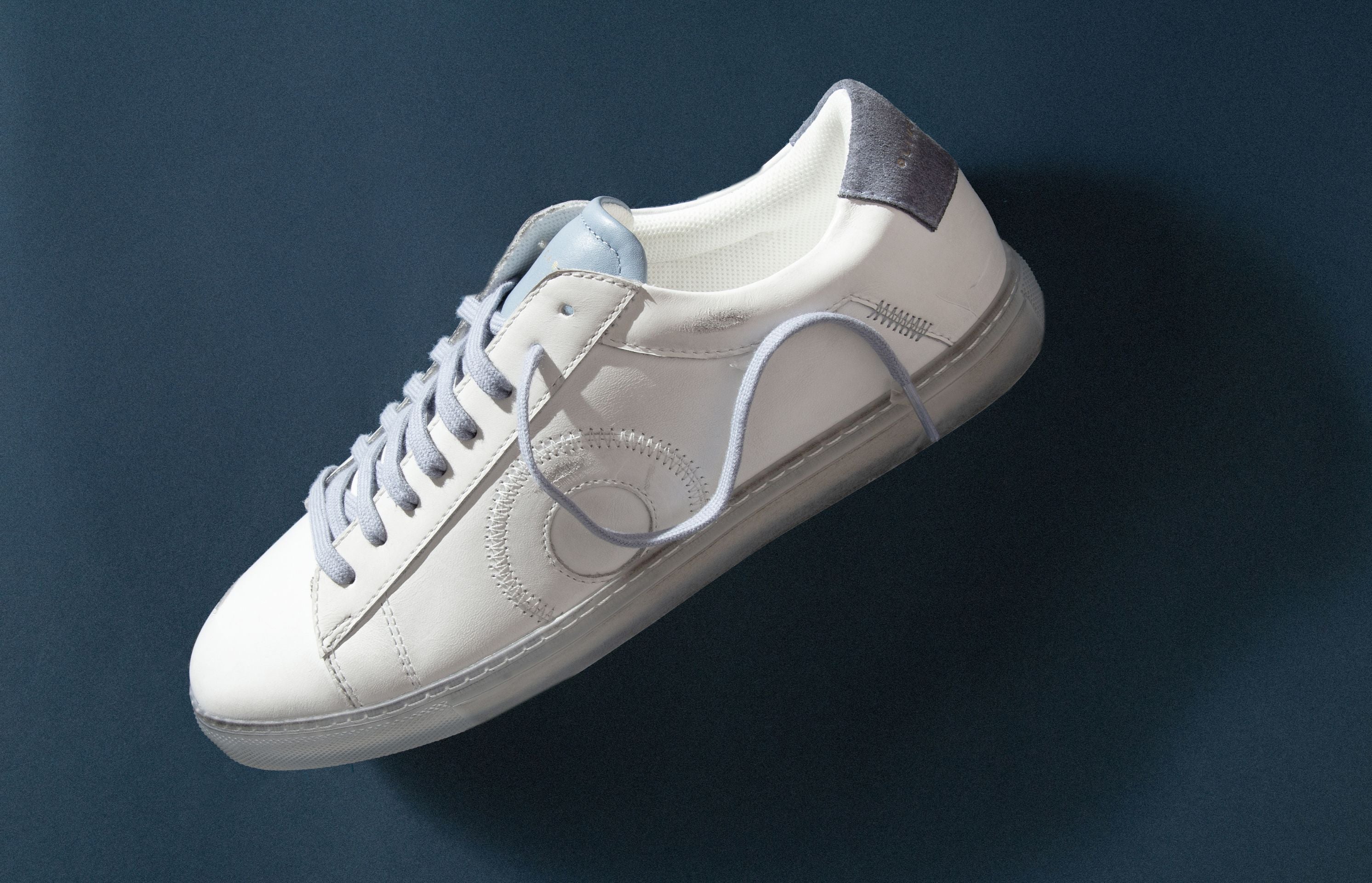 Oliver Cabell | Low 1 Arctic Ying Yang | White