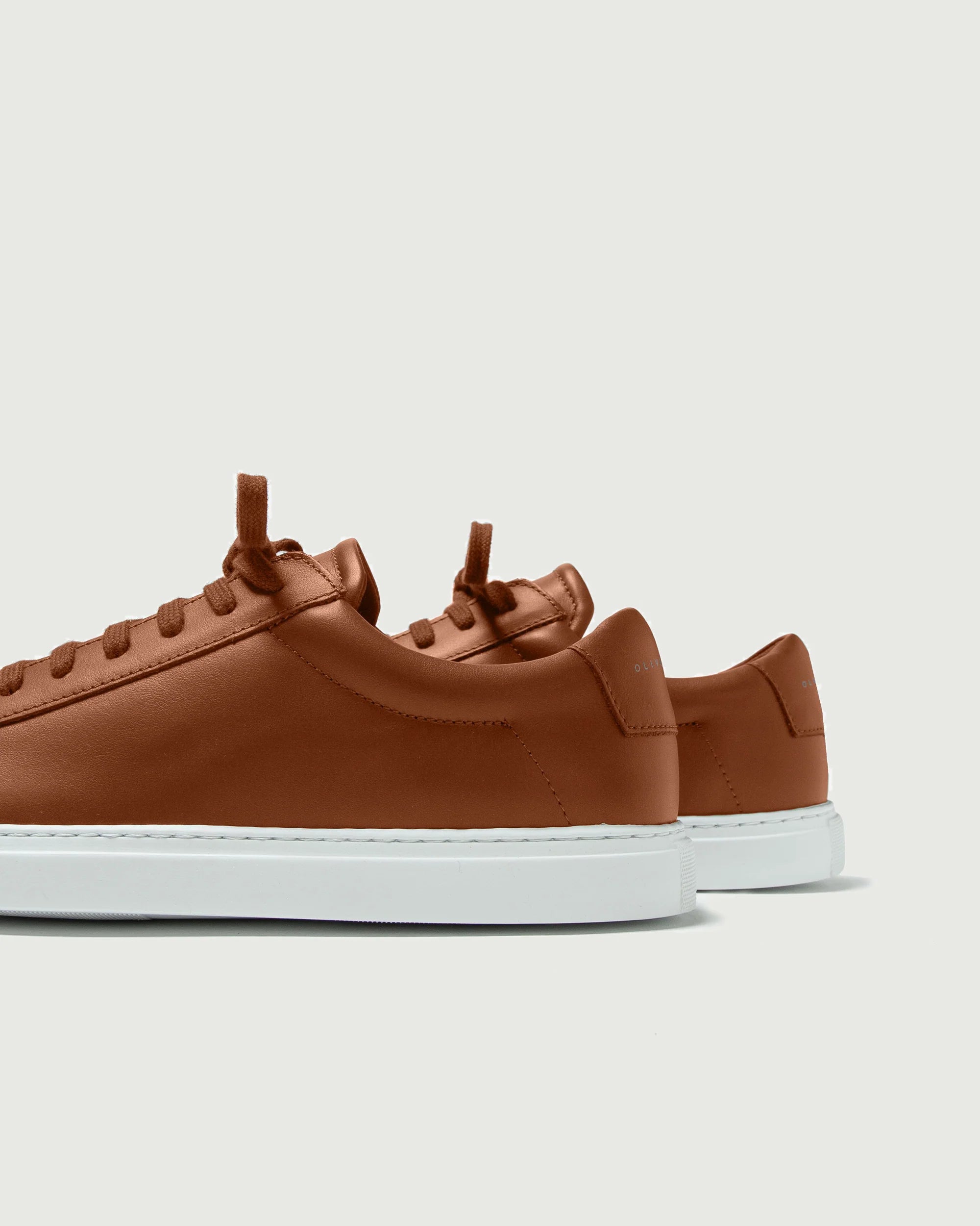 Oliver Cabell | Low 1 Lion Brown