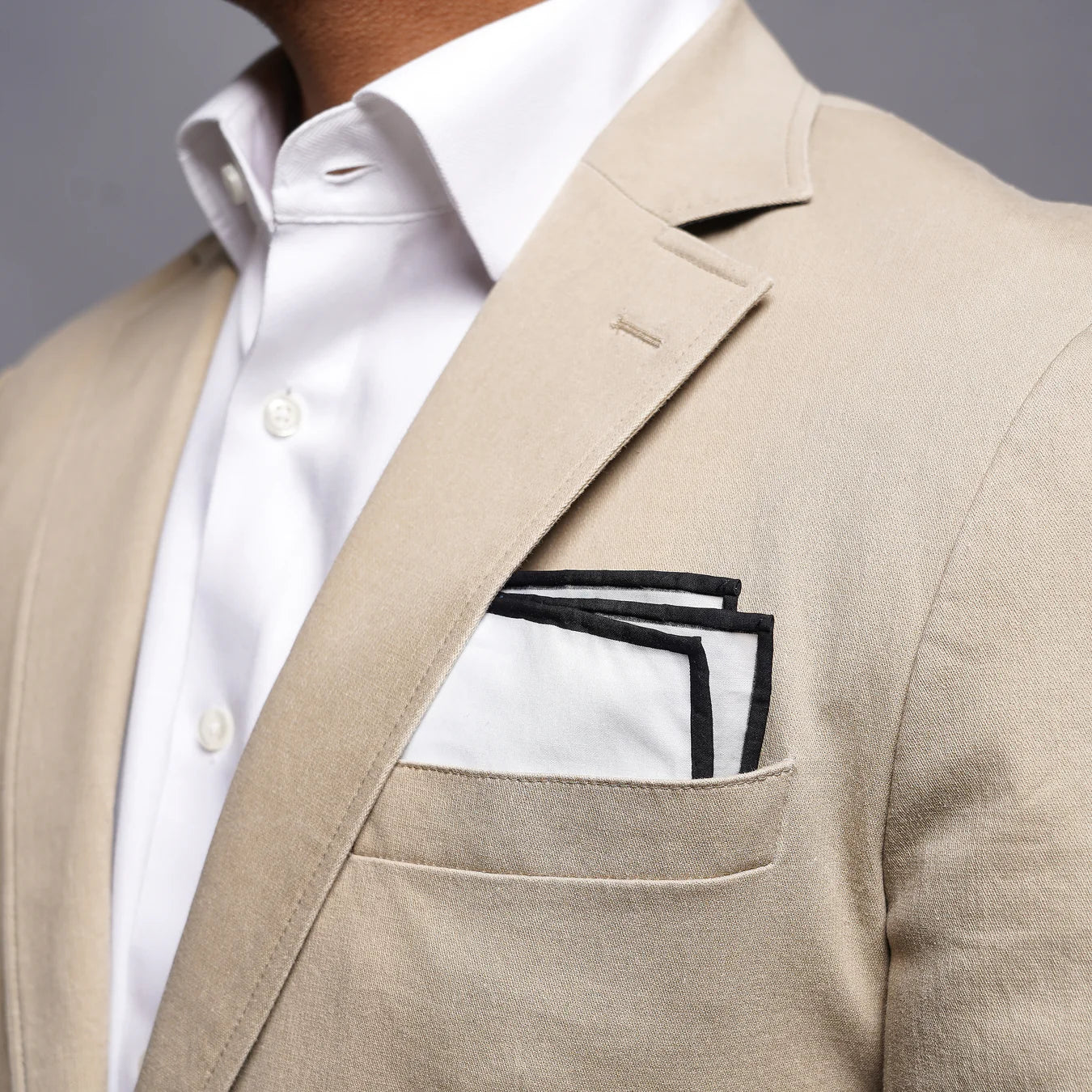 Tie Bar | White Linen With Rolled Border Black Pocket Square | White