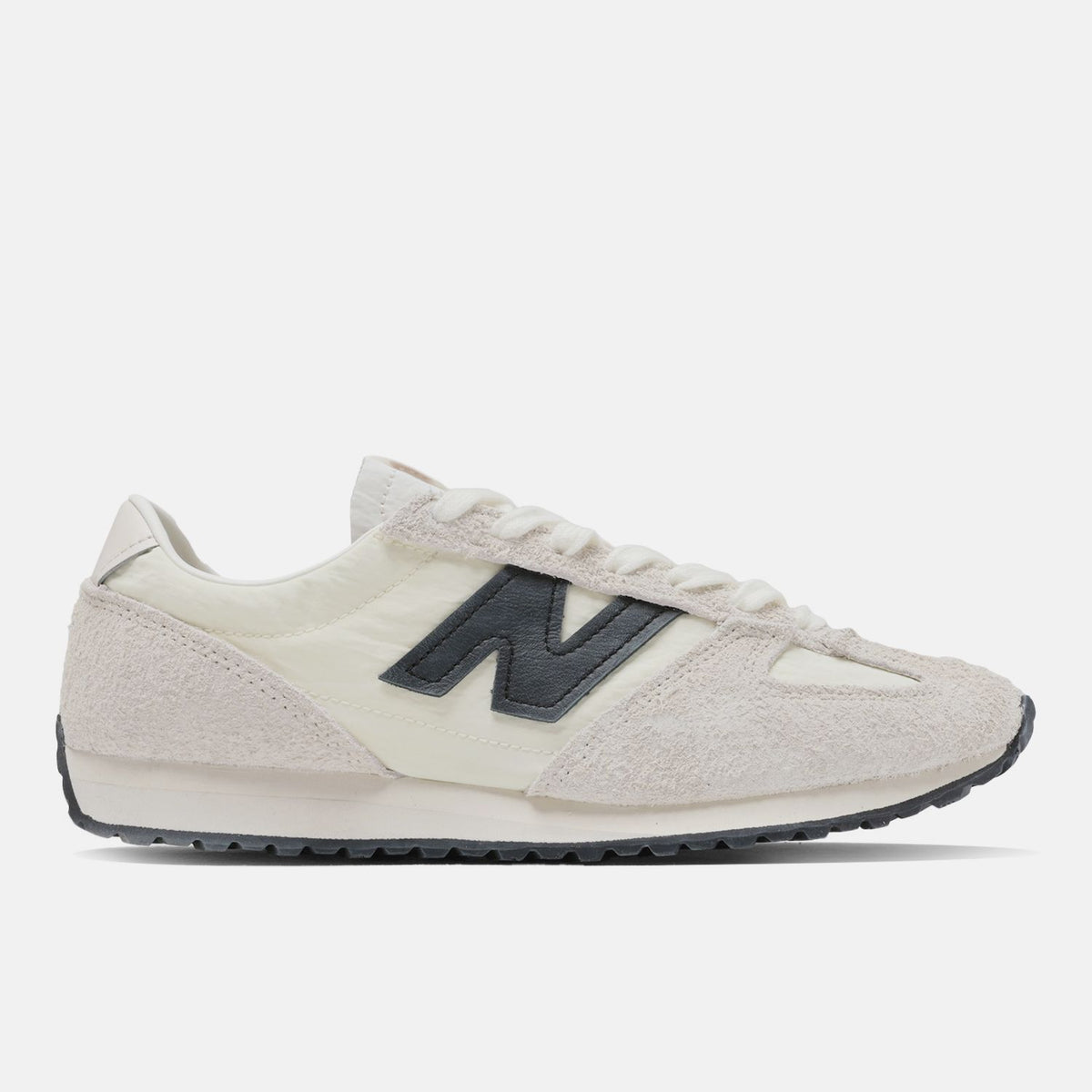 New Balance 471 Sneaker in Linen/Angora Beige