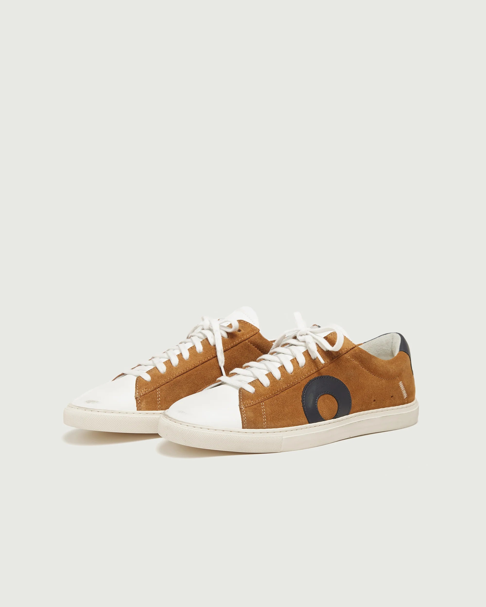 Oliver Cabell | Low 1 Wheat | Brown