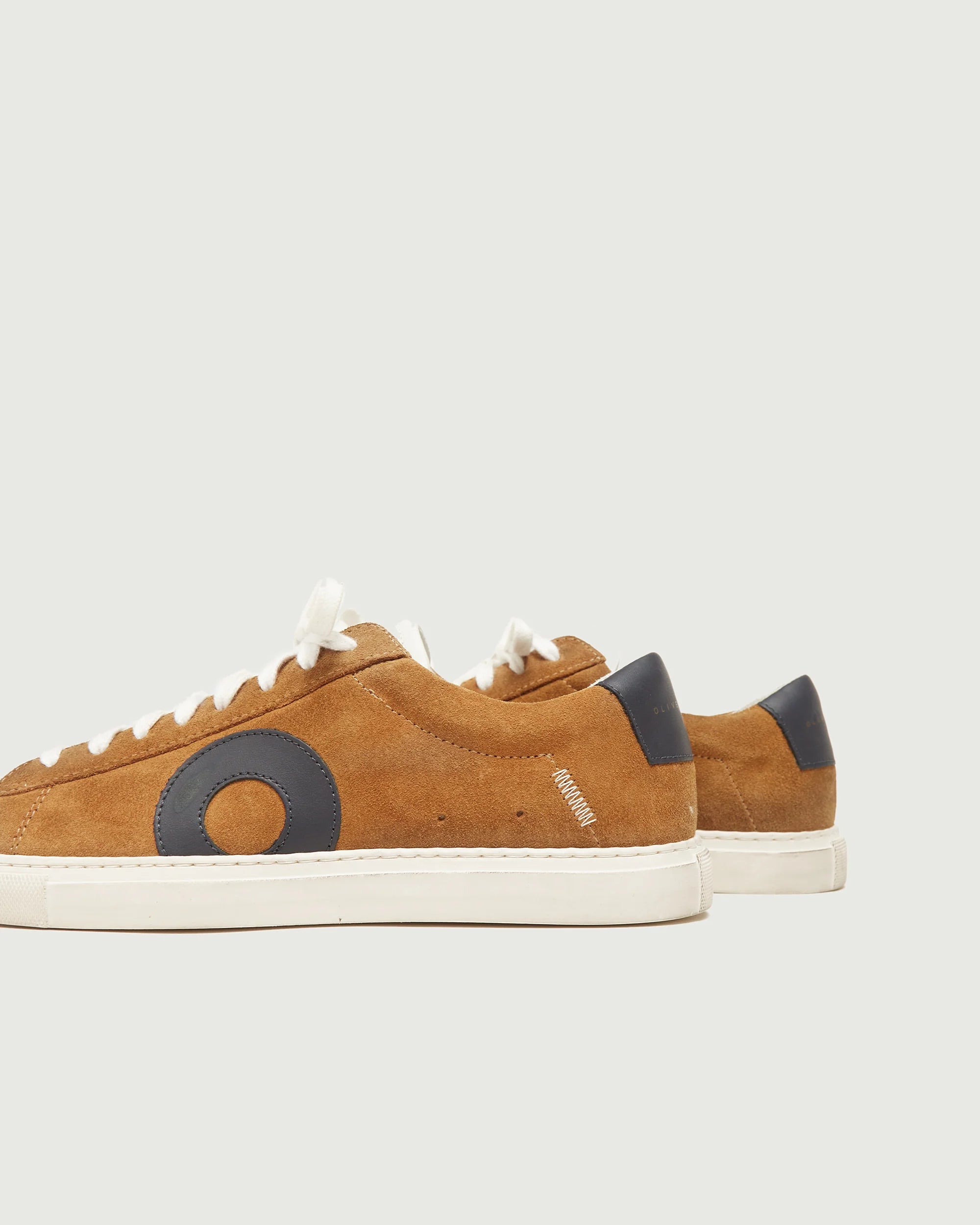 Oliver Cabell | Low 1 Wheat | Brown