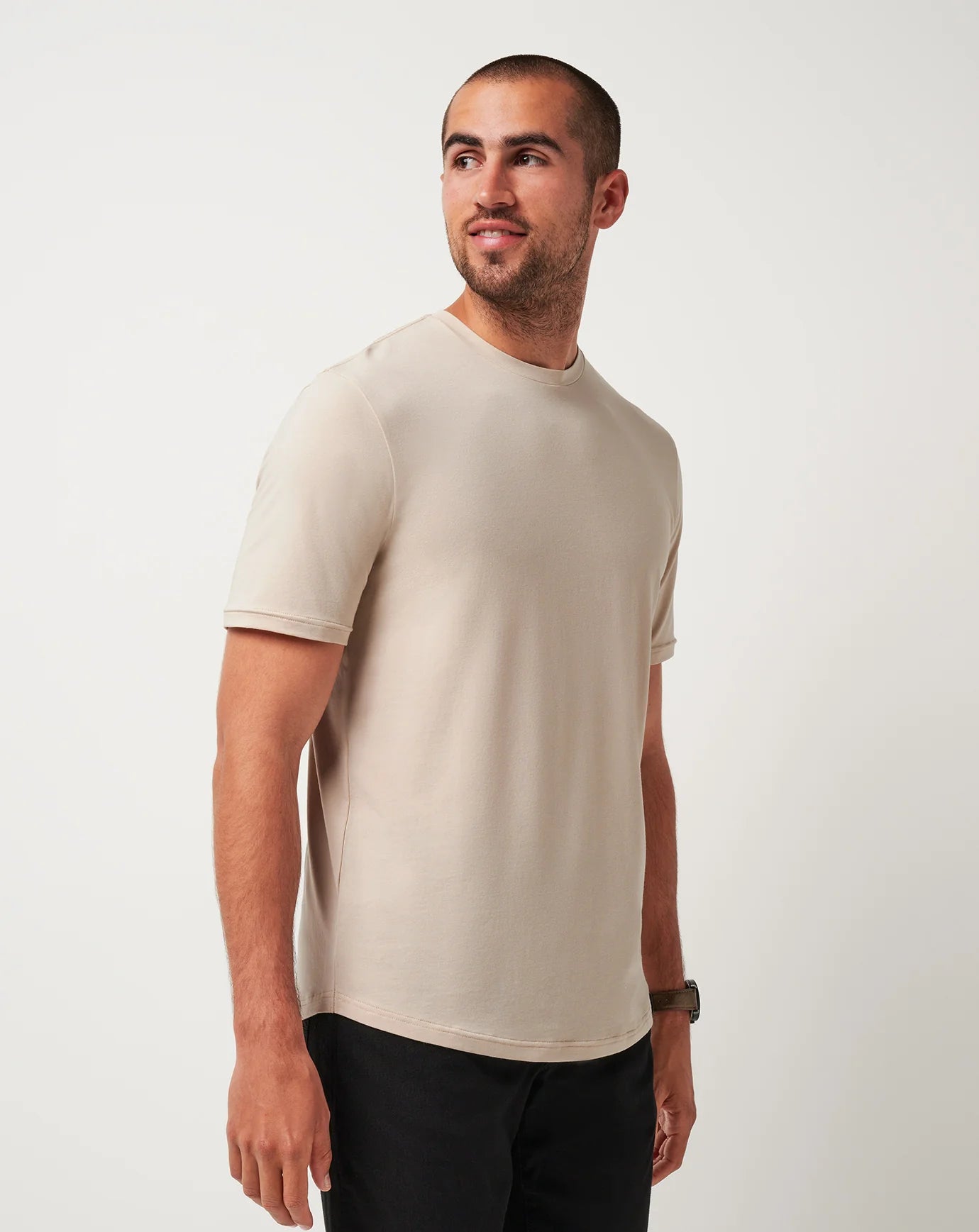 TravisMathew | Cloud Crew Tee Italian Sand | Beige