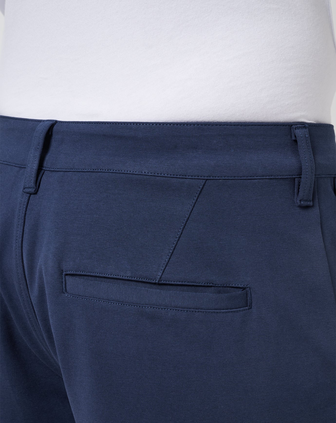 TravisMathew | Stretchknit Short Total Eclipse 8" | Navy | Trunk Show
