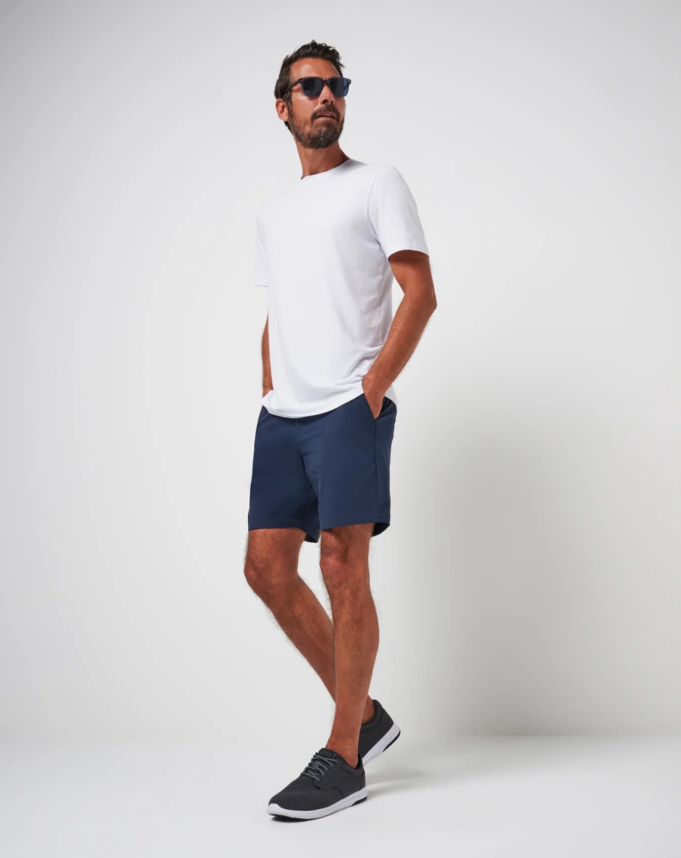 TravisMathew | Stretchknit Short Total Eclipse 8" | Navy | Trunk Show