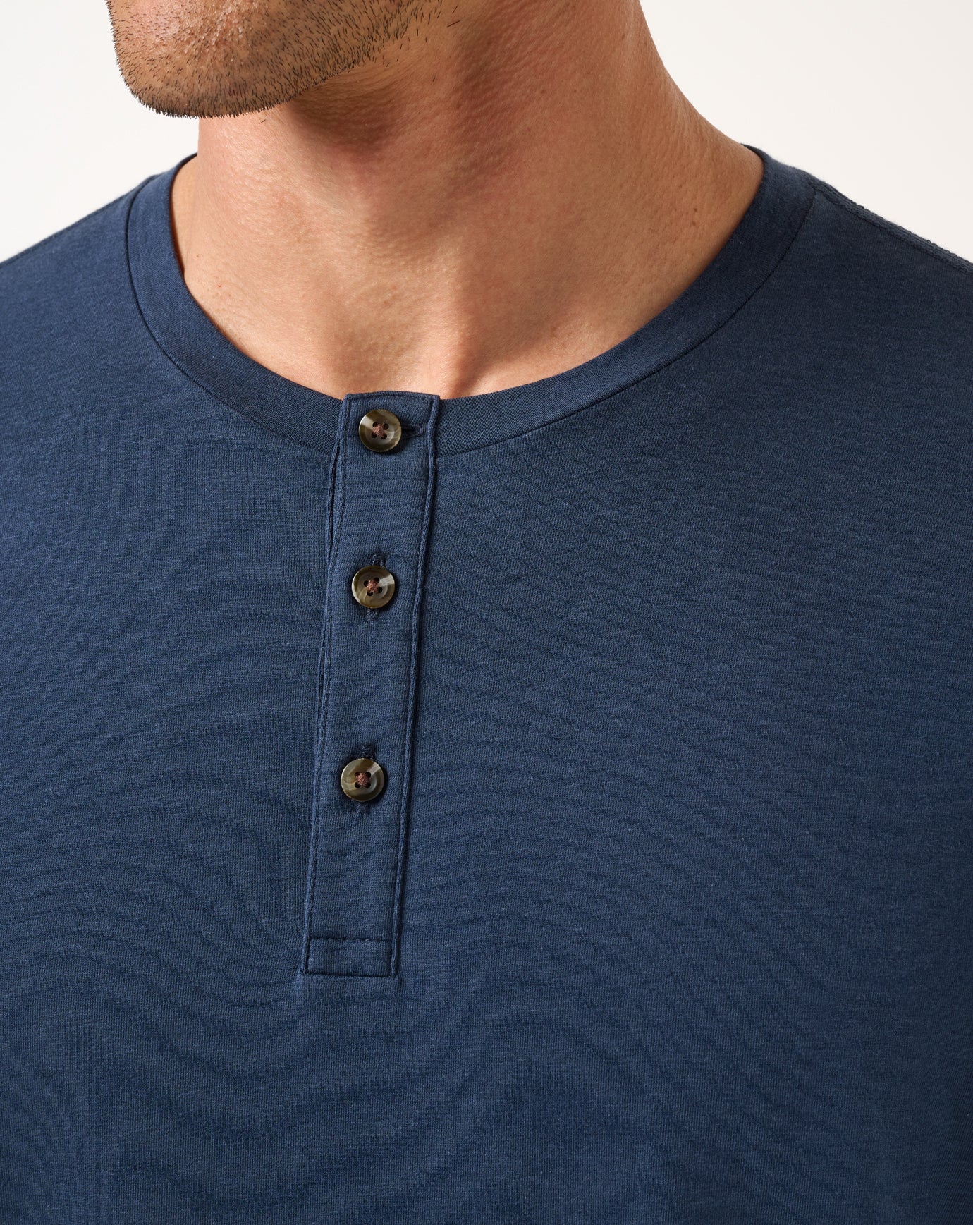 TravisMathew | Cloud Henley Tee | Navy