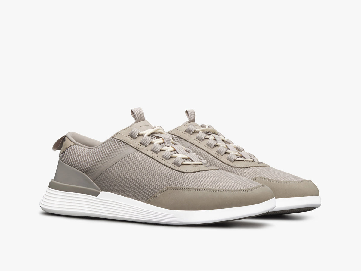 Wolf & Shepherd | Crossover Victory Trainer | Stone White Beige
