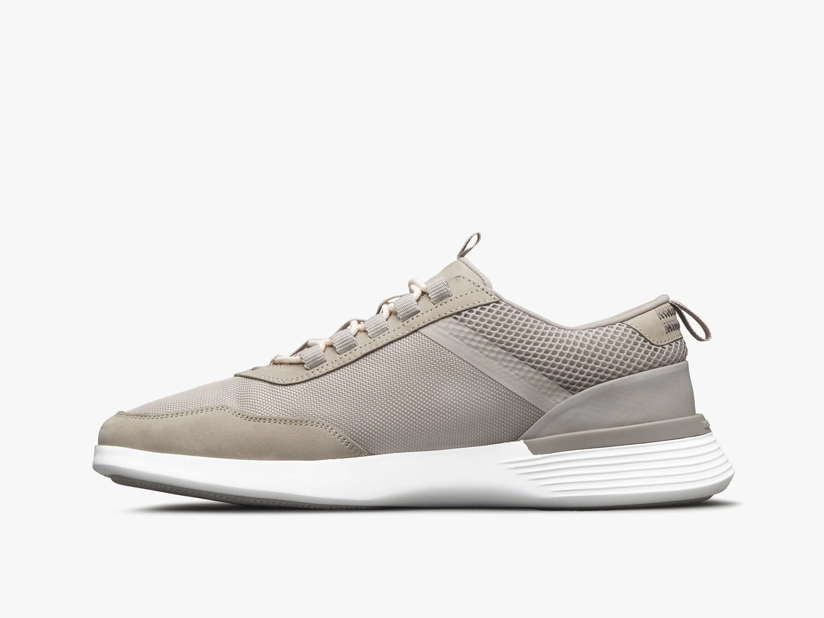 Wolf & Shepherd | Crossover Victory Trainer | Stone White Beige