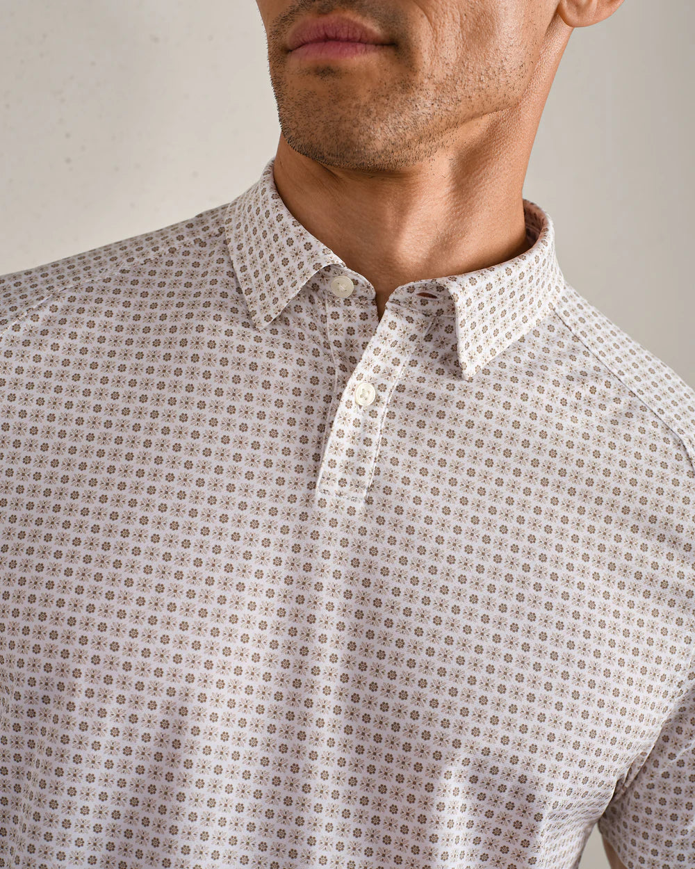 Rhone | Commuter® Polo Bone Foulard | Beige