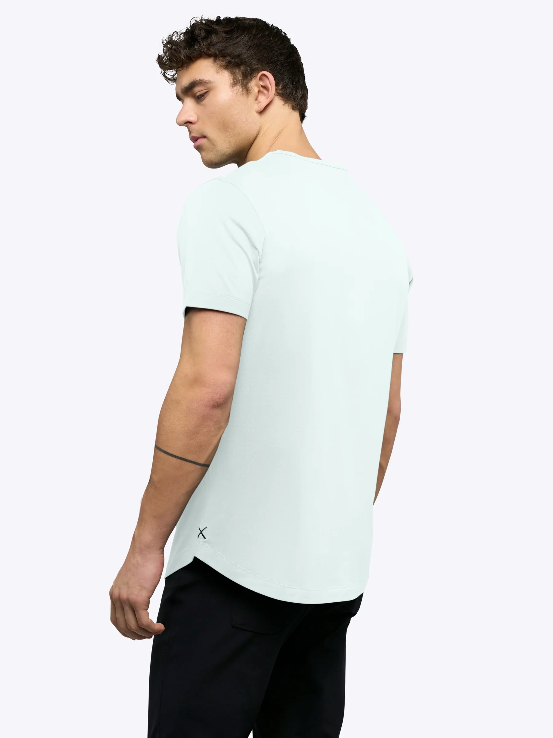 Cuts |  AO Henley Curve-Hem Tee Diaphonous |  Green