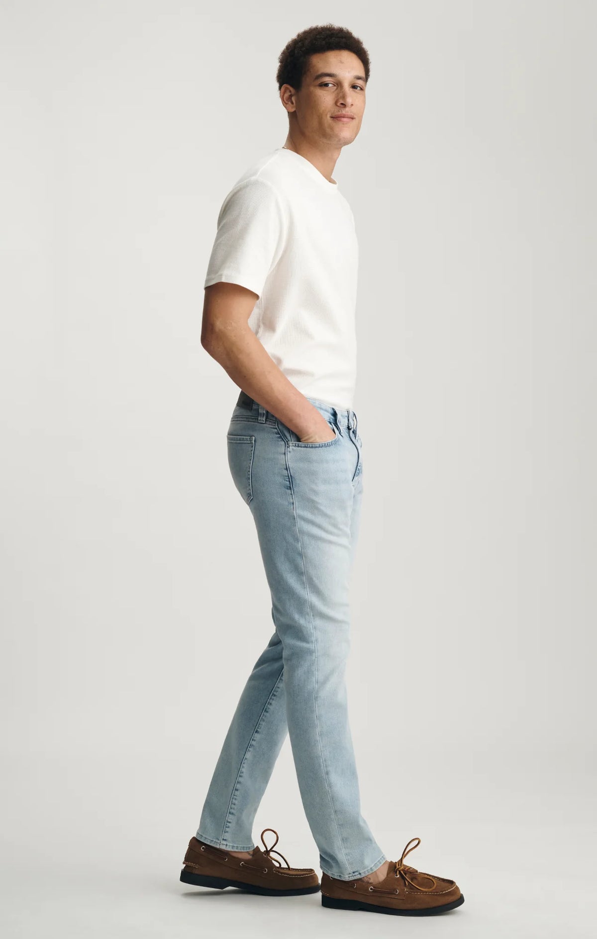 Mavi Jeans | Marcus Slim Straight Leg Jeans Light | Air-Lite Blue