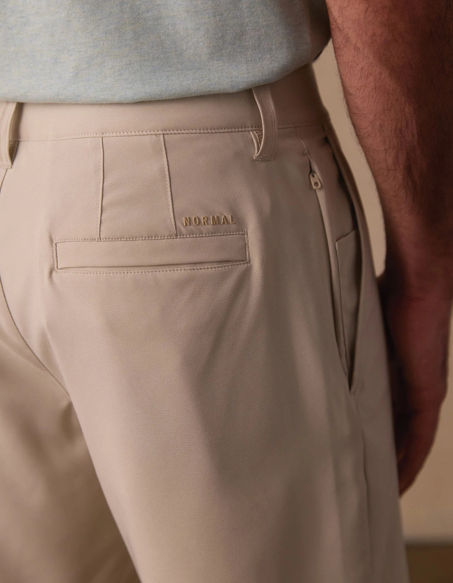 The Normal Brand | Everyday Hybrid Short Sand Dune 9" | Beige