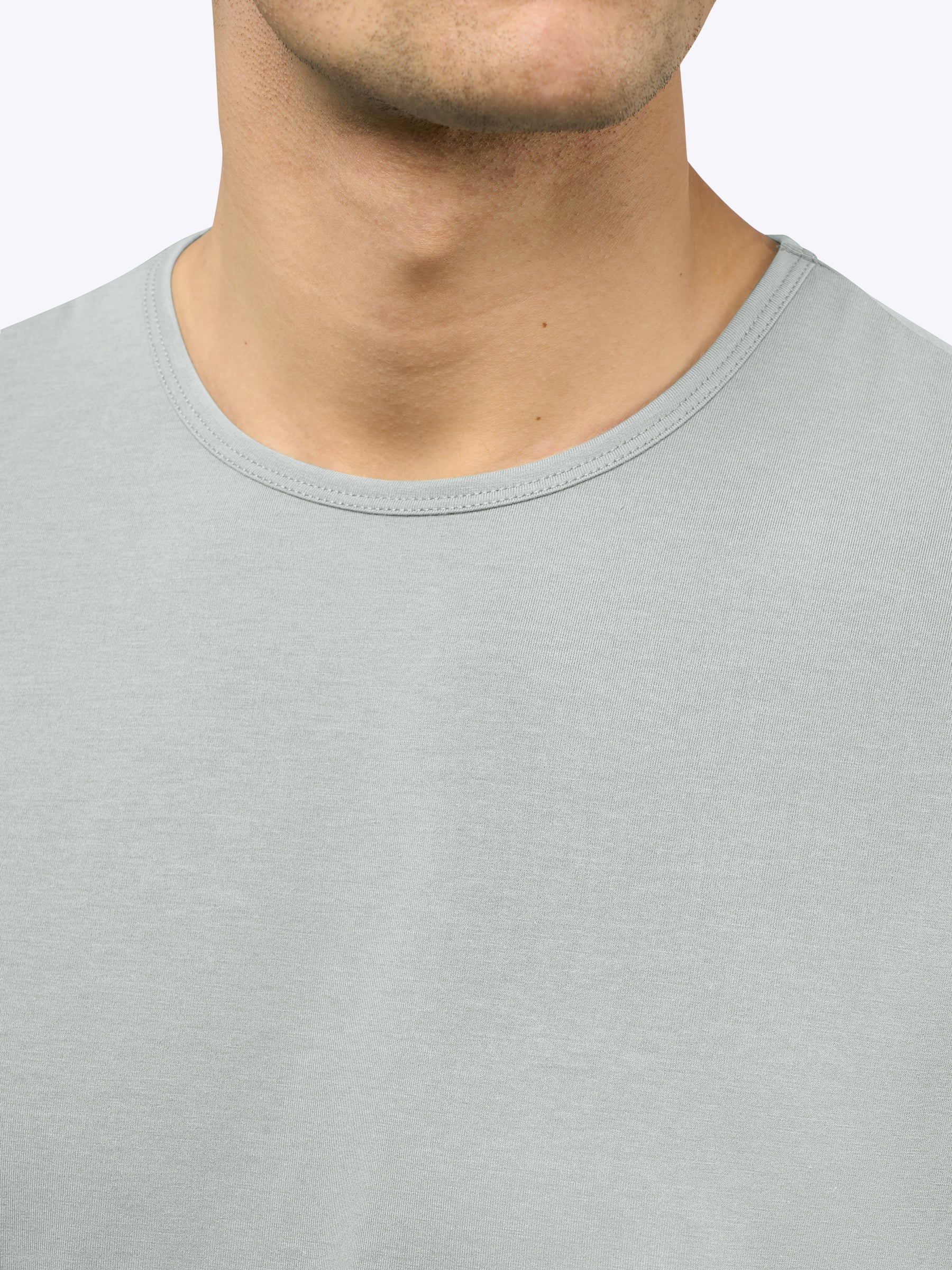 Cuts | AO Curve-Hem Tee Metal | Green