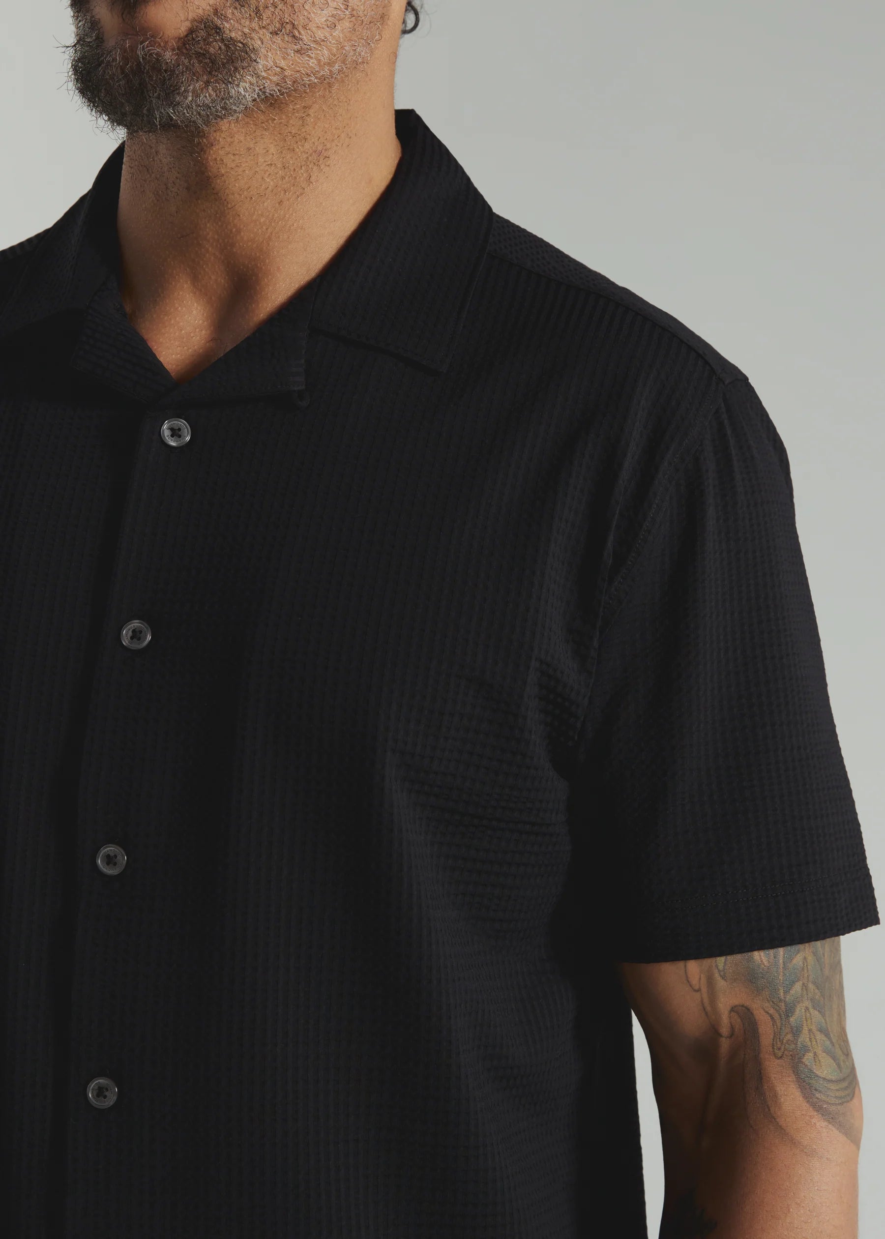 7Diamonds | Sutherland Seersucker Stretch Camp Shirt | Black