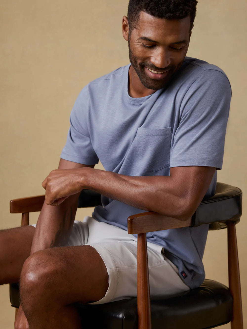 Faherty | Sunwashed Pocket Tee Flint | Blue