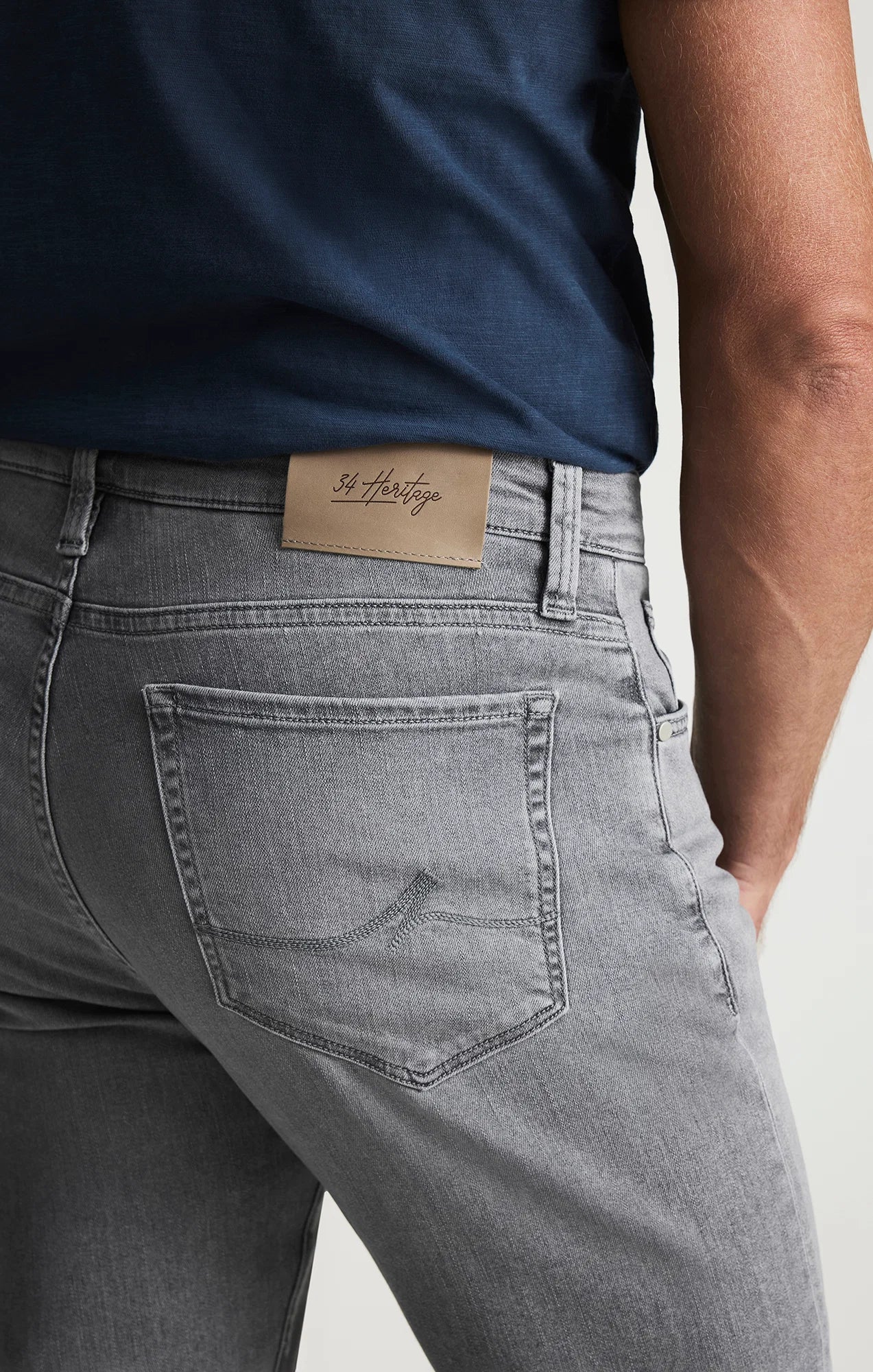 34 Heritage | Courage Straight Leg Jeans | Light Smoke Brushed Urban Gray