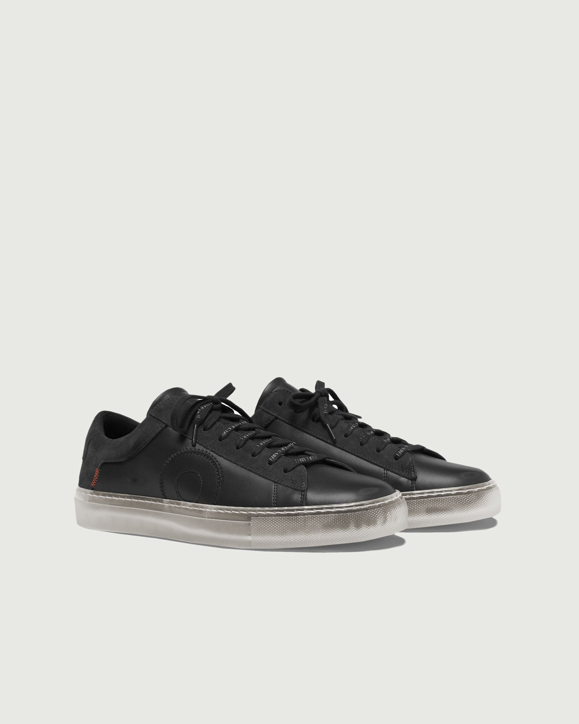 Oliver Cabell | Low 1 Black Ghost | Black
