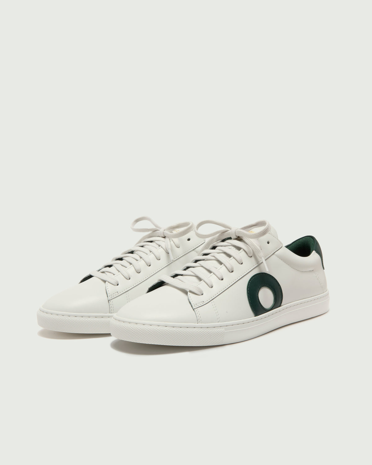 Oliver Cabell | Low 1 White Forest