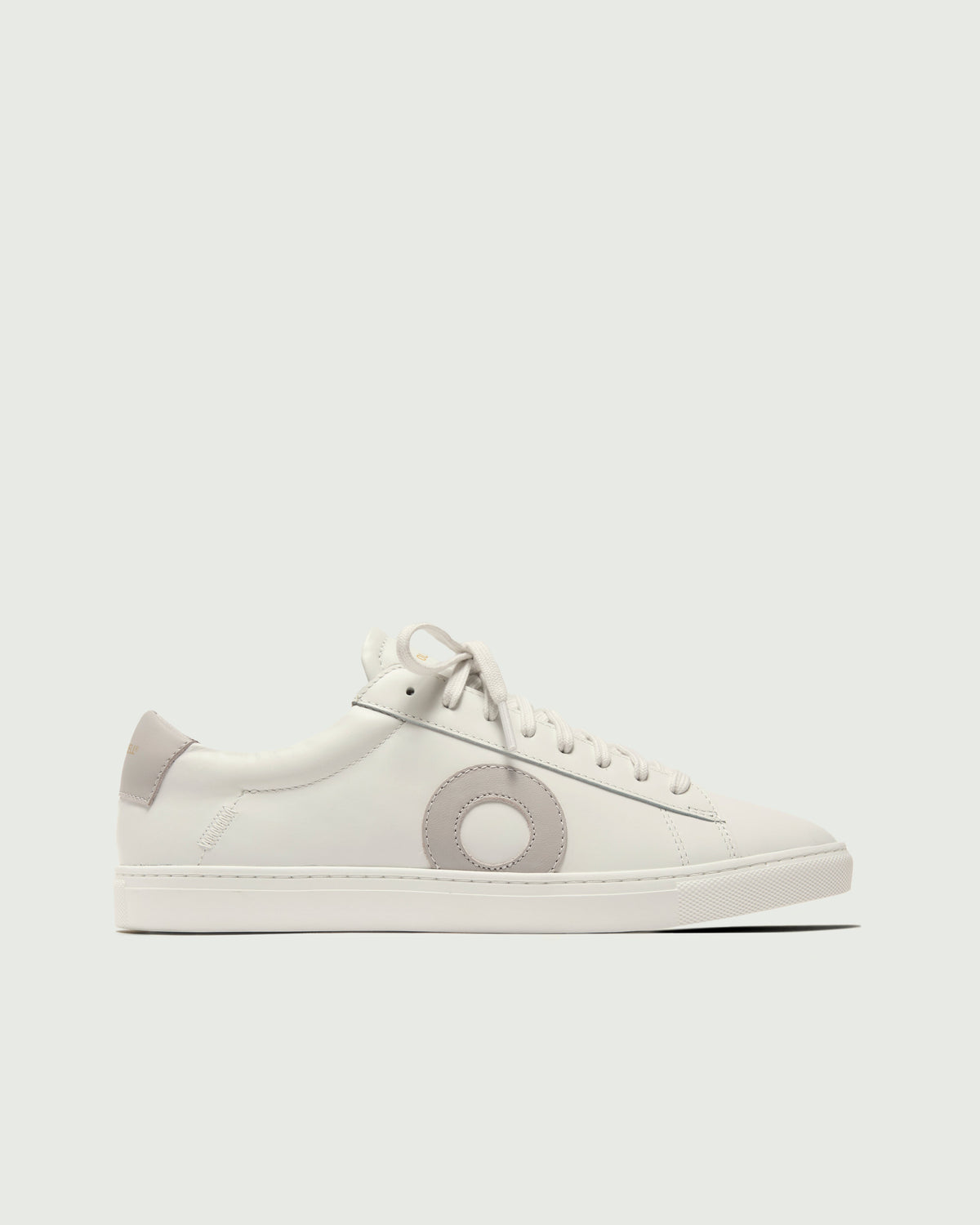 Oliver Cabell Low 1 in White Limestone